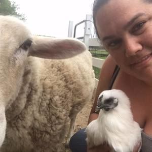 Meet your Posher, Carrie